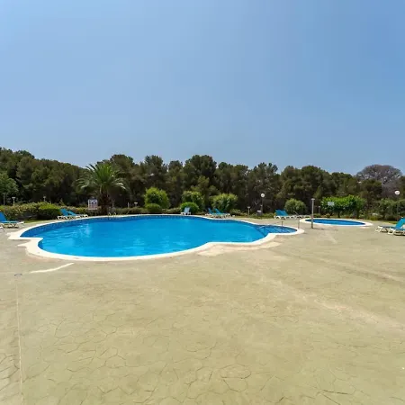 아파트 Charming With Pool And 2 Bedrooms 살루