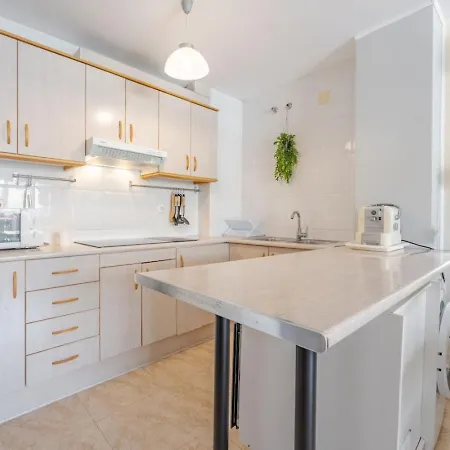 Charming With Pool And 2 Bedrooms *