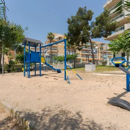 Charming With Pool And 2 Bedrooms