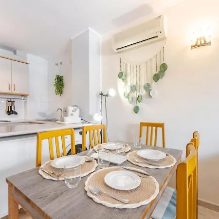 아파트 Charming With Pool And 2 Bedrooms *