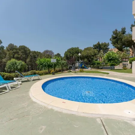 Charming With Pool And 2 Bedrooms * 살루