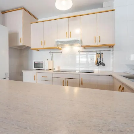 Charming With Pool And 2 Bedrooms *