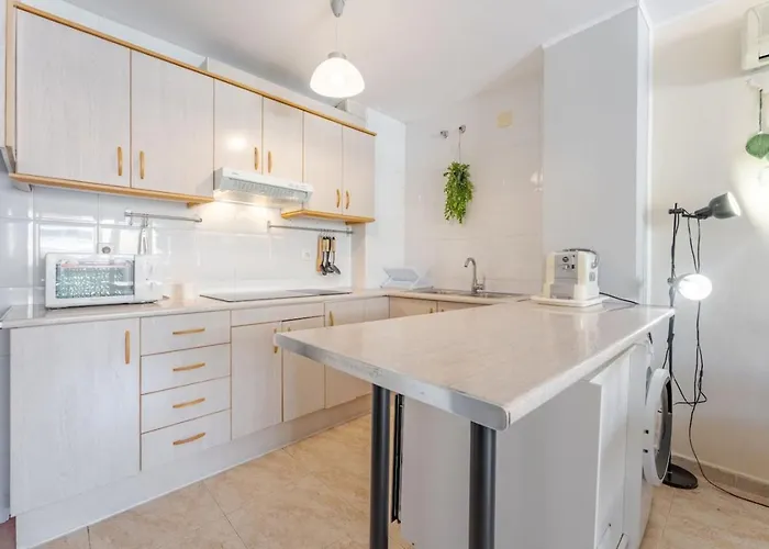 Charming With Pool And 2 Bedrooms *