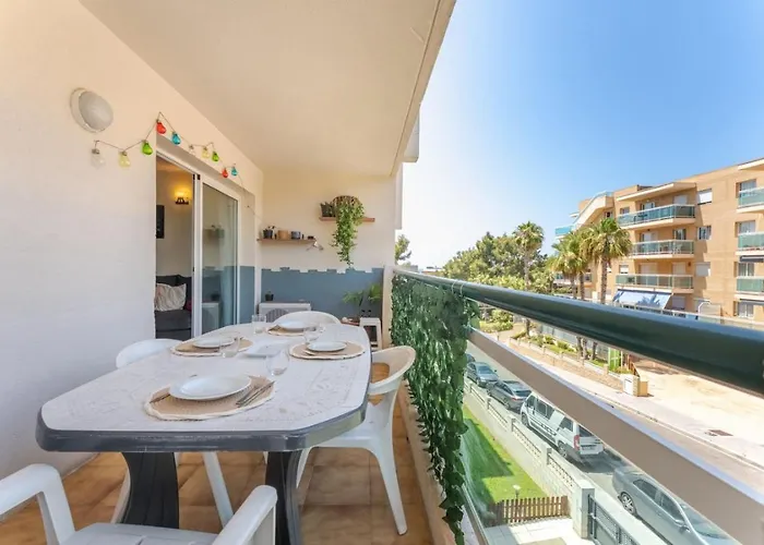 Charming With Pool And 2 Bedrooms Daire Salou