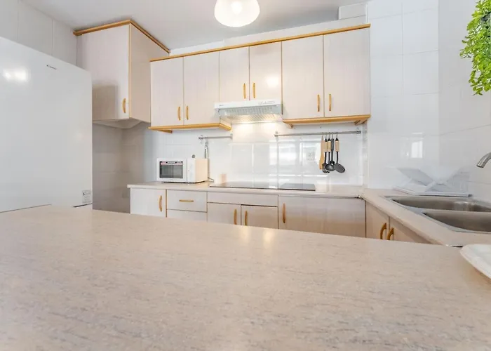 Charming With Pool And 2 Bedrooms *